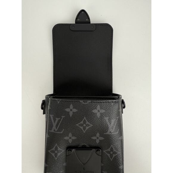 Louis Vuitton Rock Vertical Black Canvas & Leather Wearable Wallet - Picture 9 of 16